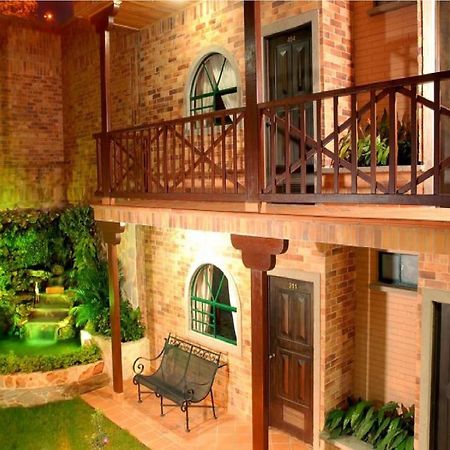 Hotel Palmera Real بوكارامانغا المظهر الخارجي الصورة